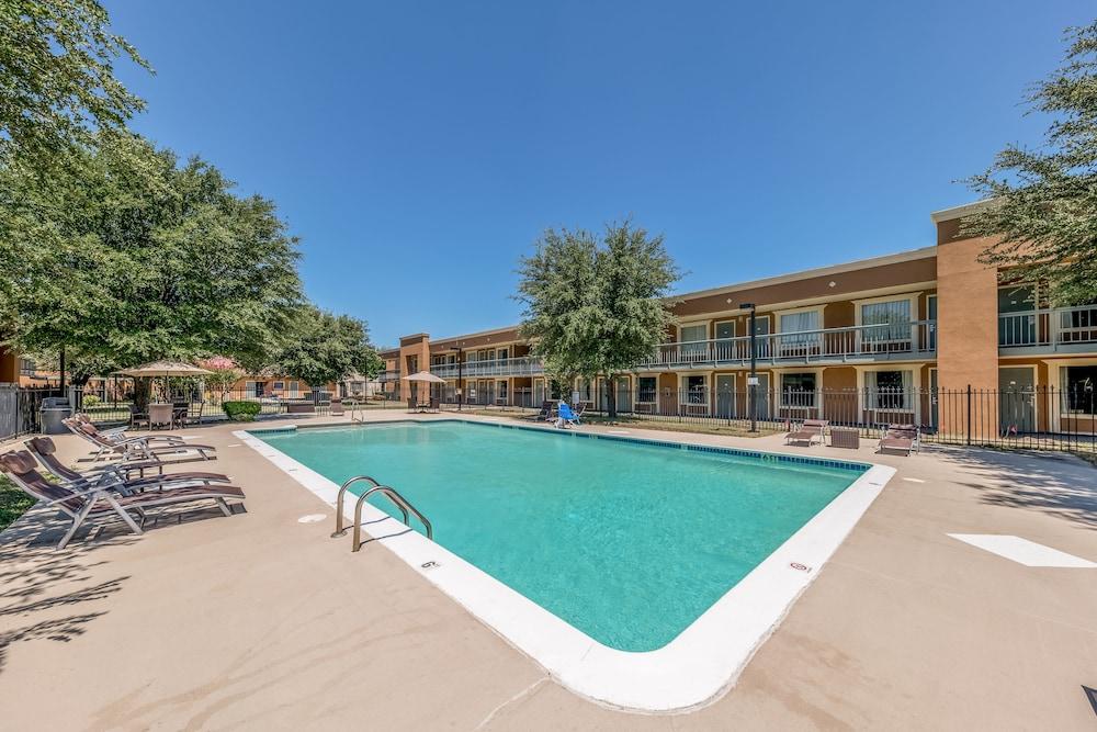 Quality Inn Gainesville Exterior photo