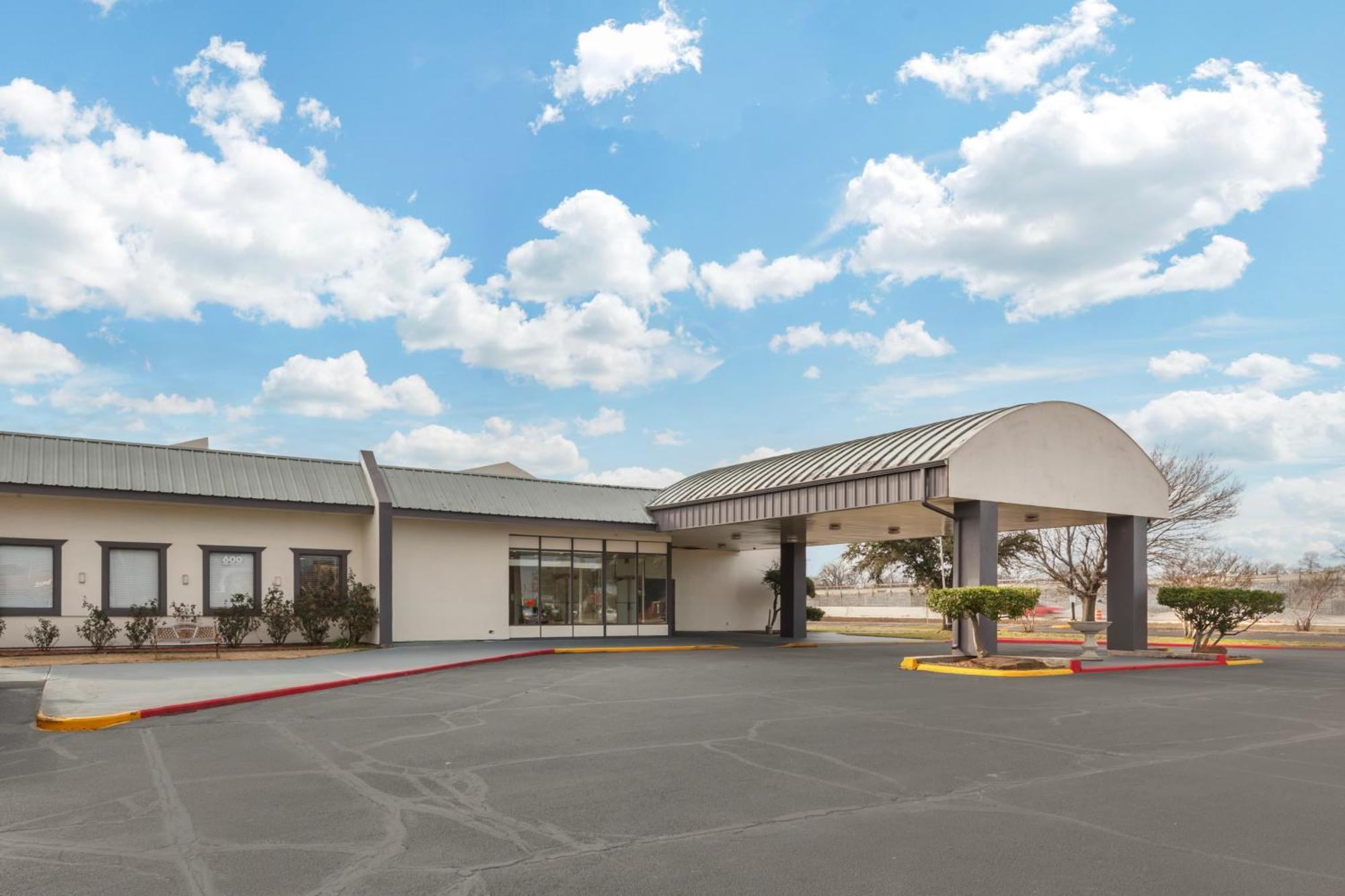 Quality Inn Gainesville Exterior photo