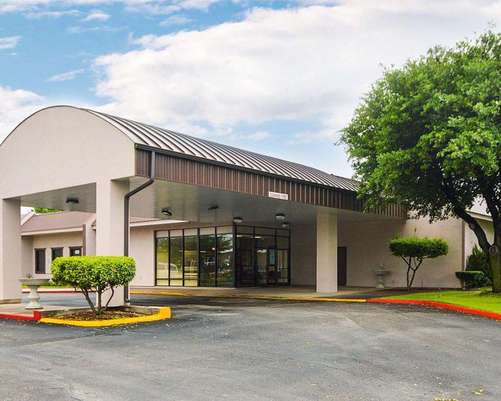 Quality Inn Gainesville Exterior photo
